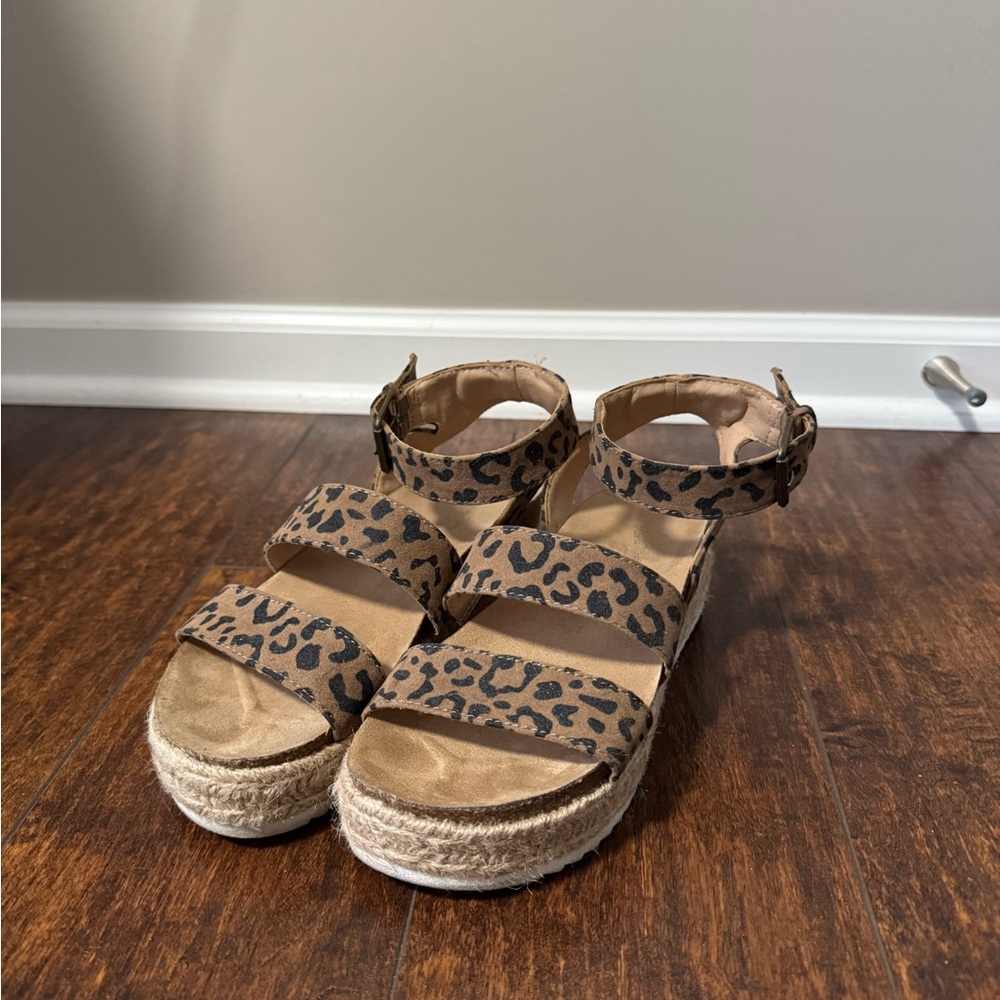 Universal Thread Leopard Print Sandals